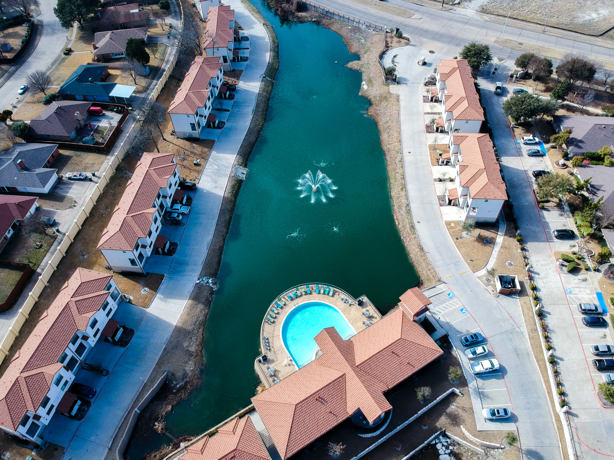 Carriage Homes on the Lake - Garland, TX